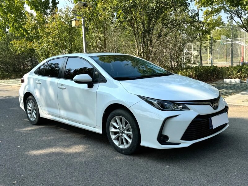 TOYOTA CAROLLA