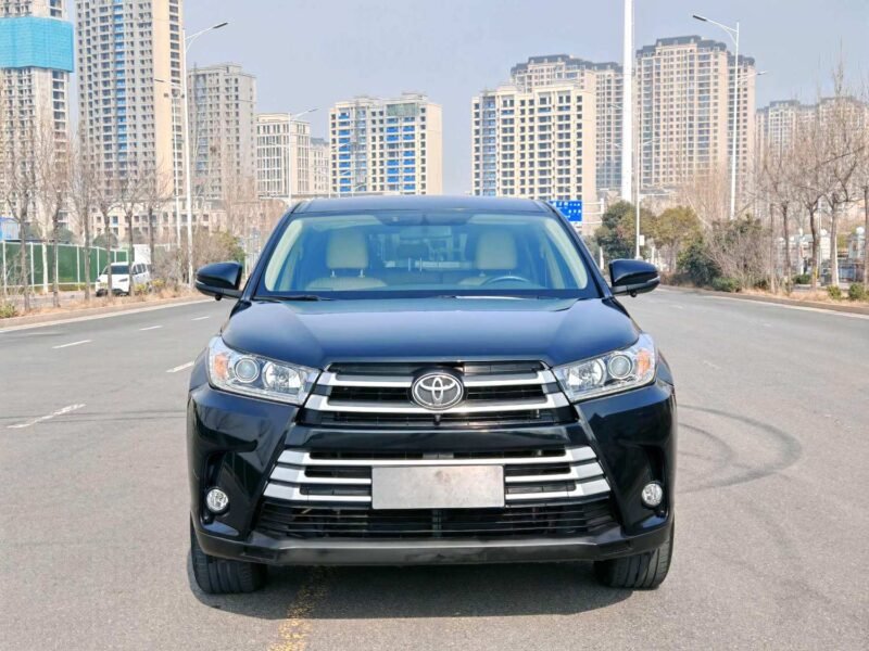 TOYOTA HIGHLANDER